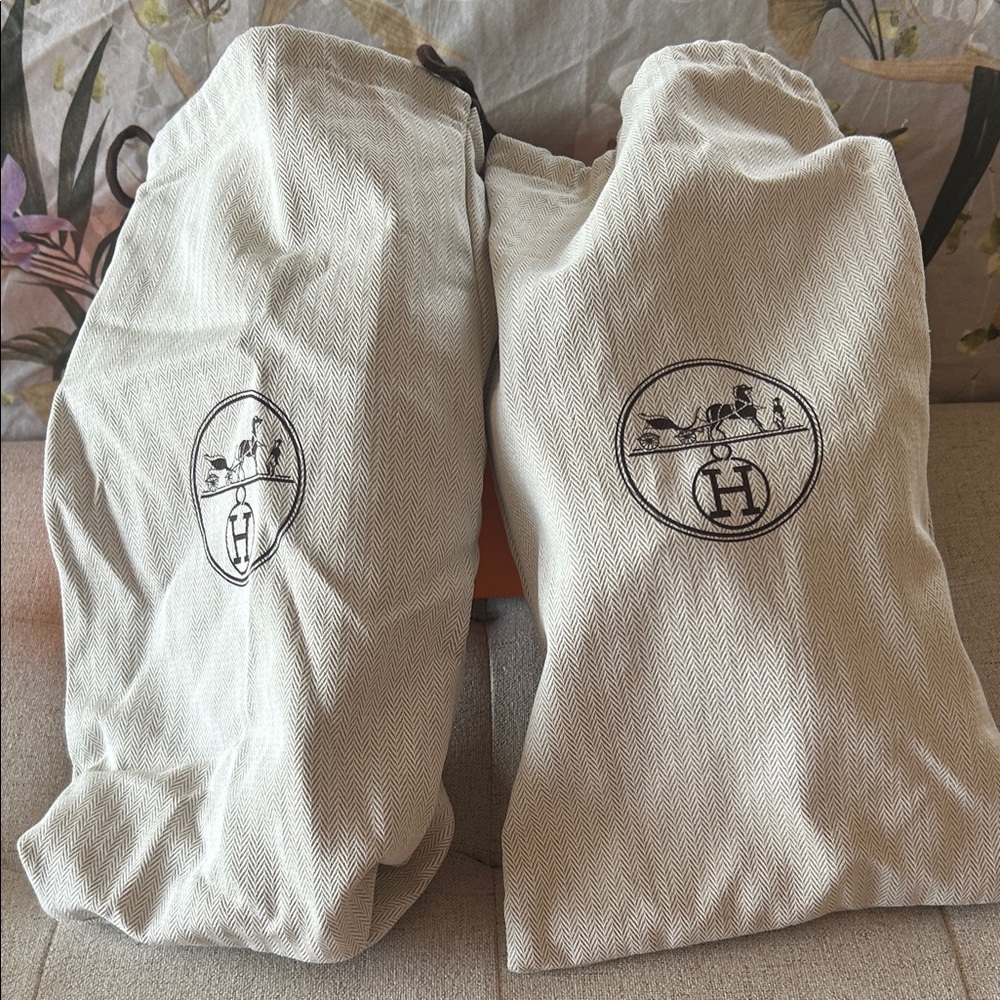 Hermes White Cut-Out Sandals - Picture 6 of 7